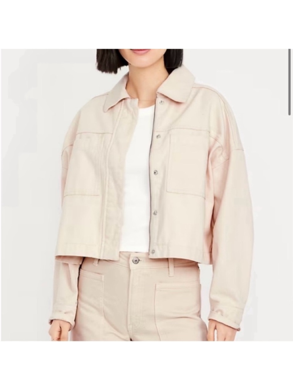 Canvas Crop Utility Jacket
Cream color